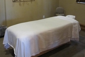 massage table